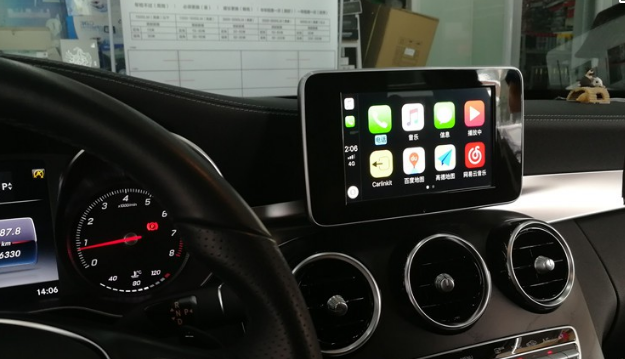 奔馳C級(jí)車加裝無線CarPlay 智能互聯(lián)新體驗(yàn)
